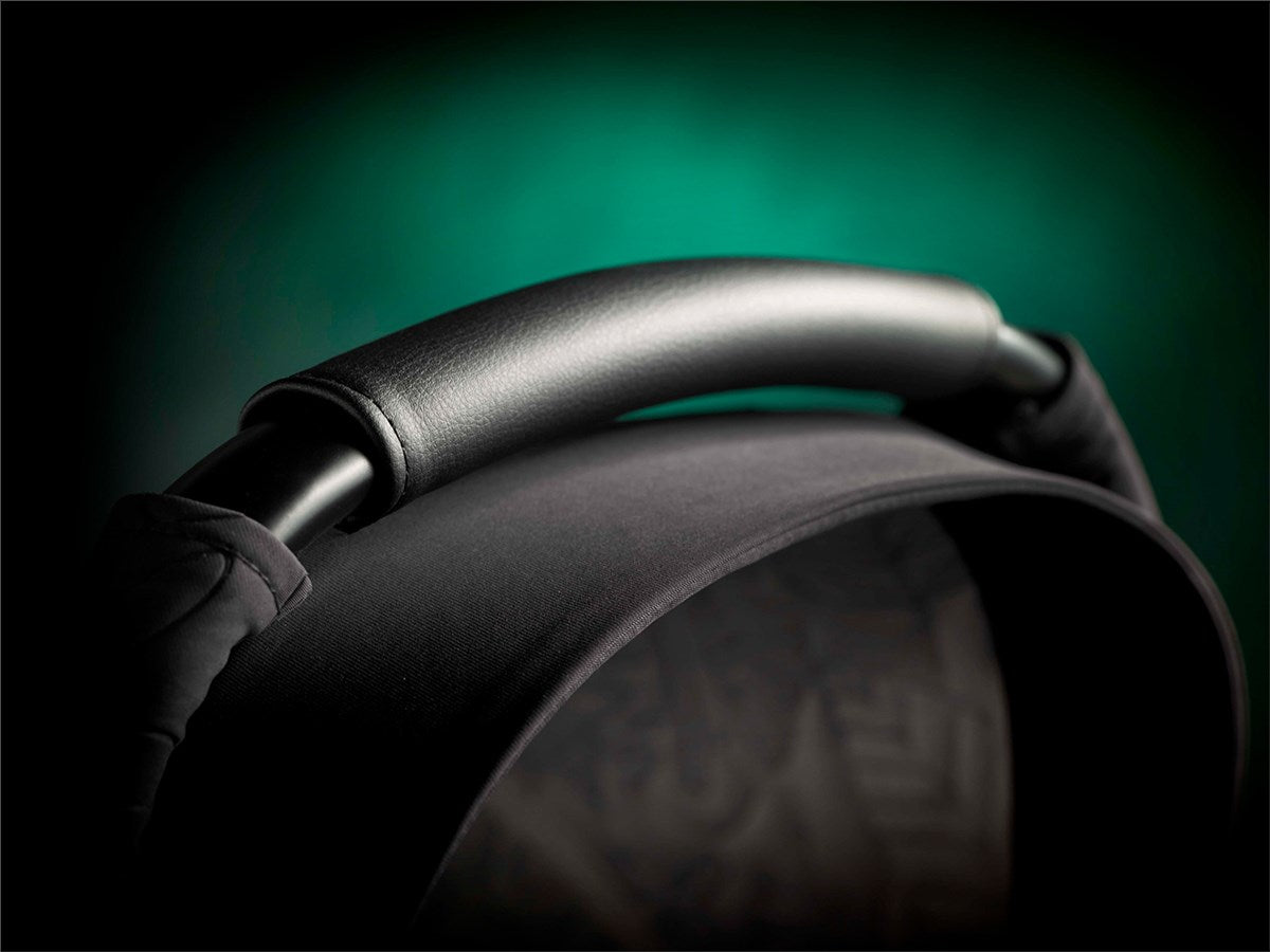 Jané Crosslight Pro Carbon 3in1 Travel System with Lie-Flat Kombibaby Car Seat