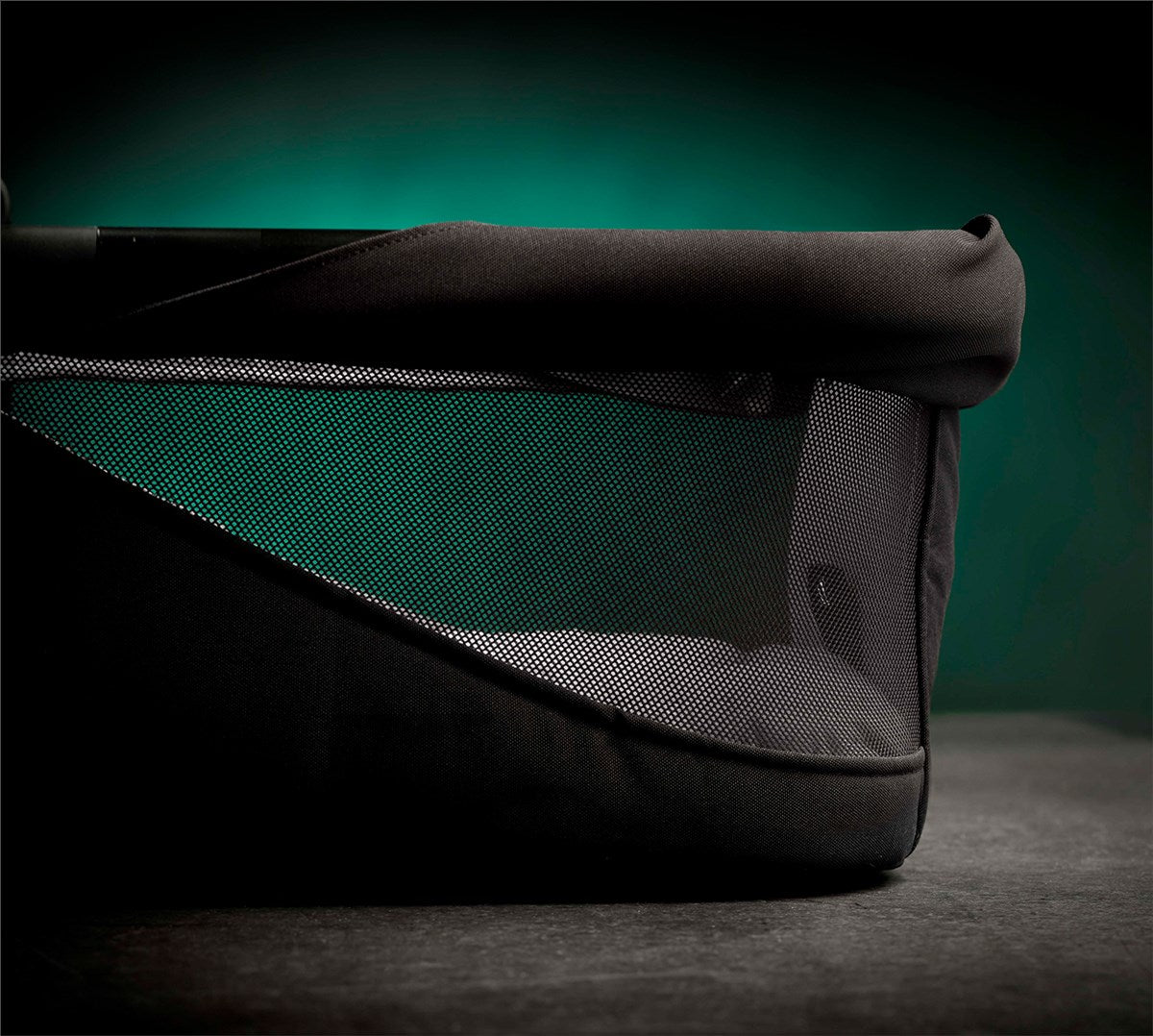 Jané Crosslight Pro Carbon 3in1 Travel System with Lie-Flat Kombibaby Car Seat