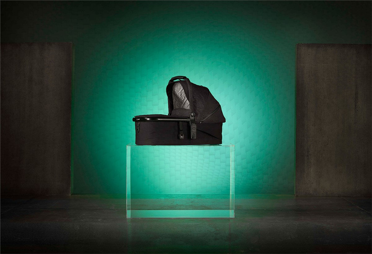 Jané Crosslight Pro Carbon 3in1 Travel System with Lie-Flat Kombibaby Car Seat